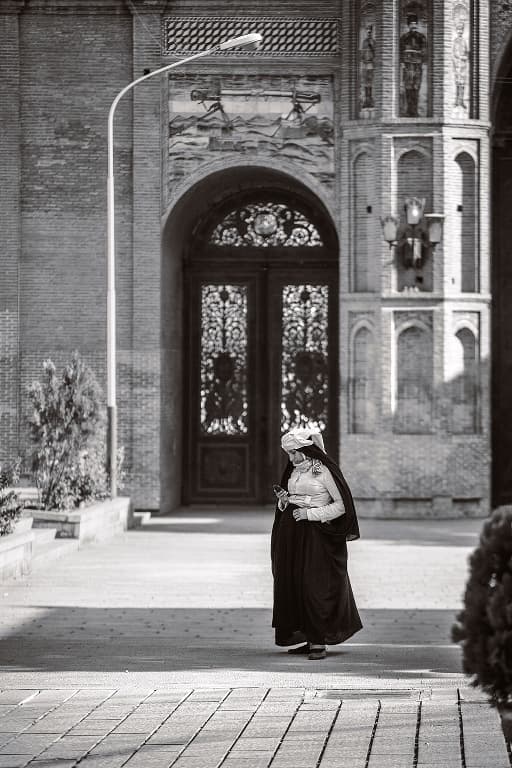 Untitled, MARYAM TAKHTKESHIAN