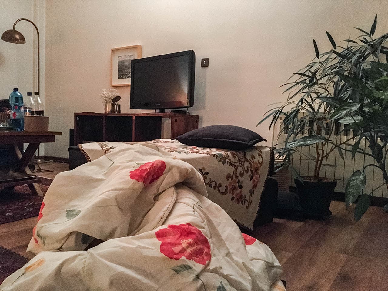Living room-13, Golnaz Taheri